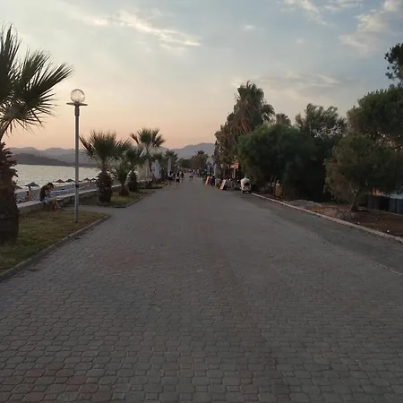 Large By Calis Beachfront Apartamento Fethiye